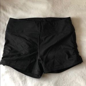 KNOCKOUT BY VS HOT SHORT VSX